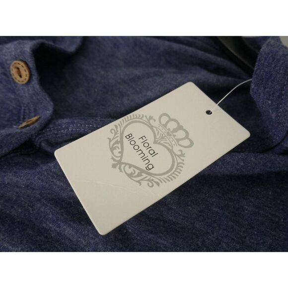 Floral Blooming Women's V-neck Button accent T-shirt L - Picture 8 of 9